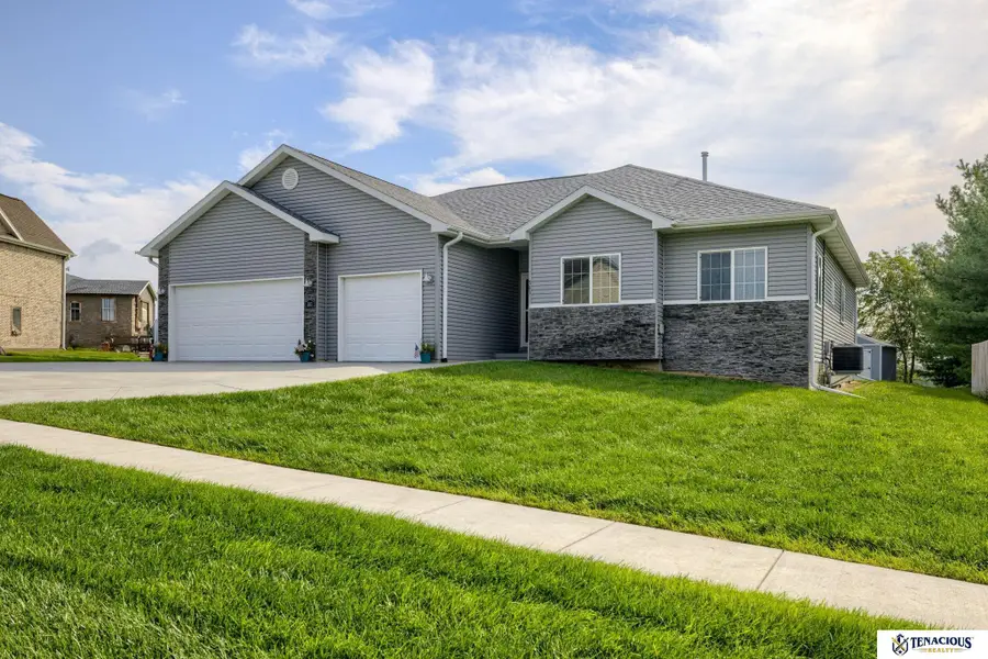 303 E Park Street, Weeping Water, NE 68463 - Image #2