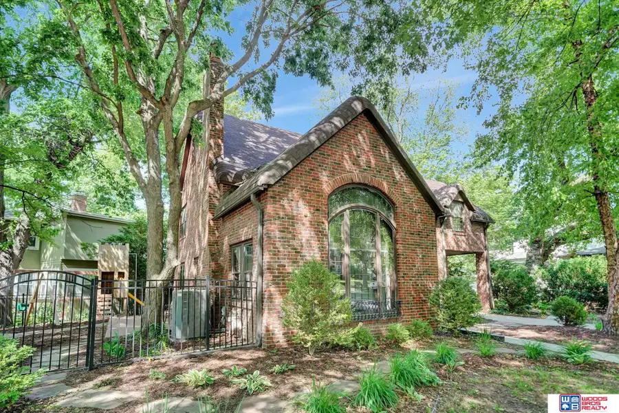 2808 Stratford Avenue, Lincoln, NE 68502 - Image #2