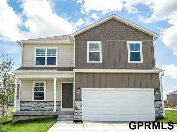 12510 S 204th Avenue, Gretna, NE 68028