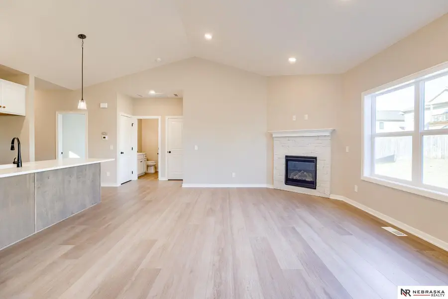 11910 Horizon Street, Papillion, NE 68046 - Image #3