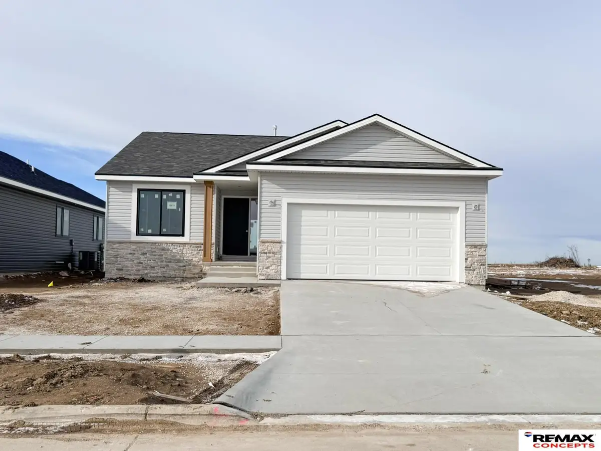 10611 S 76th Street, Lincoln, NE 68516 - Image #1