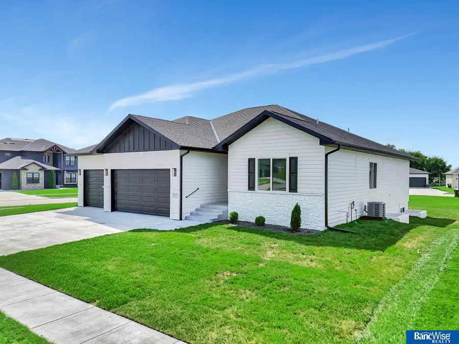 1515 E 9 Street, Hickman, NE 68372 - Image #2