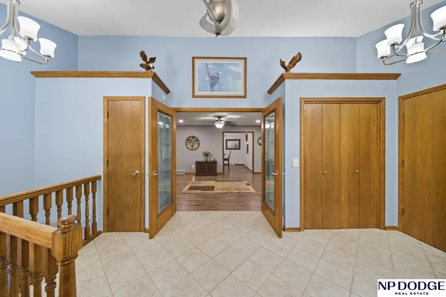 27612 Fontanelle Oaks Circle, Nickerson, NE 68044 - Image #2
