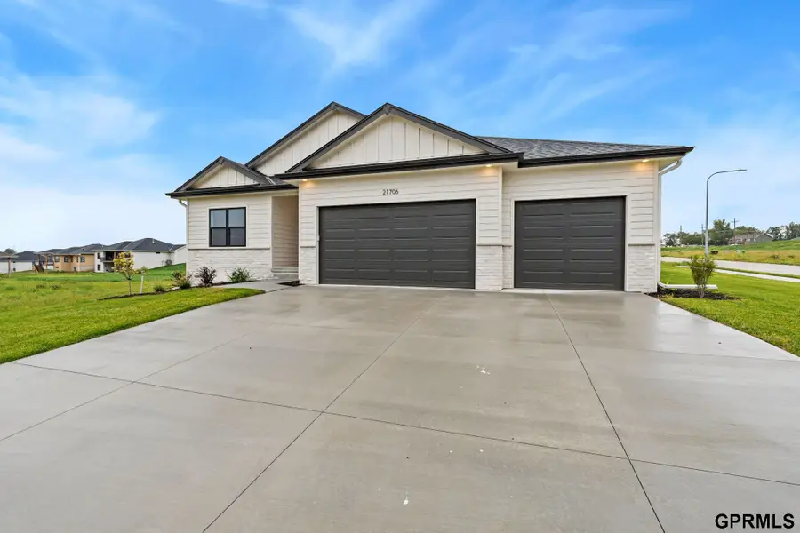 21706 Parkview Drive, Gretna, NE 68028 - Image #3