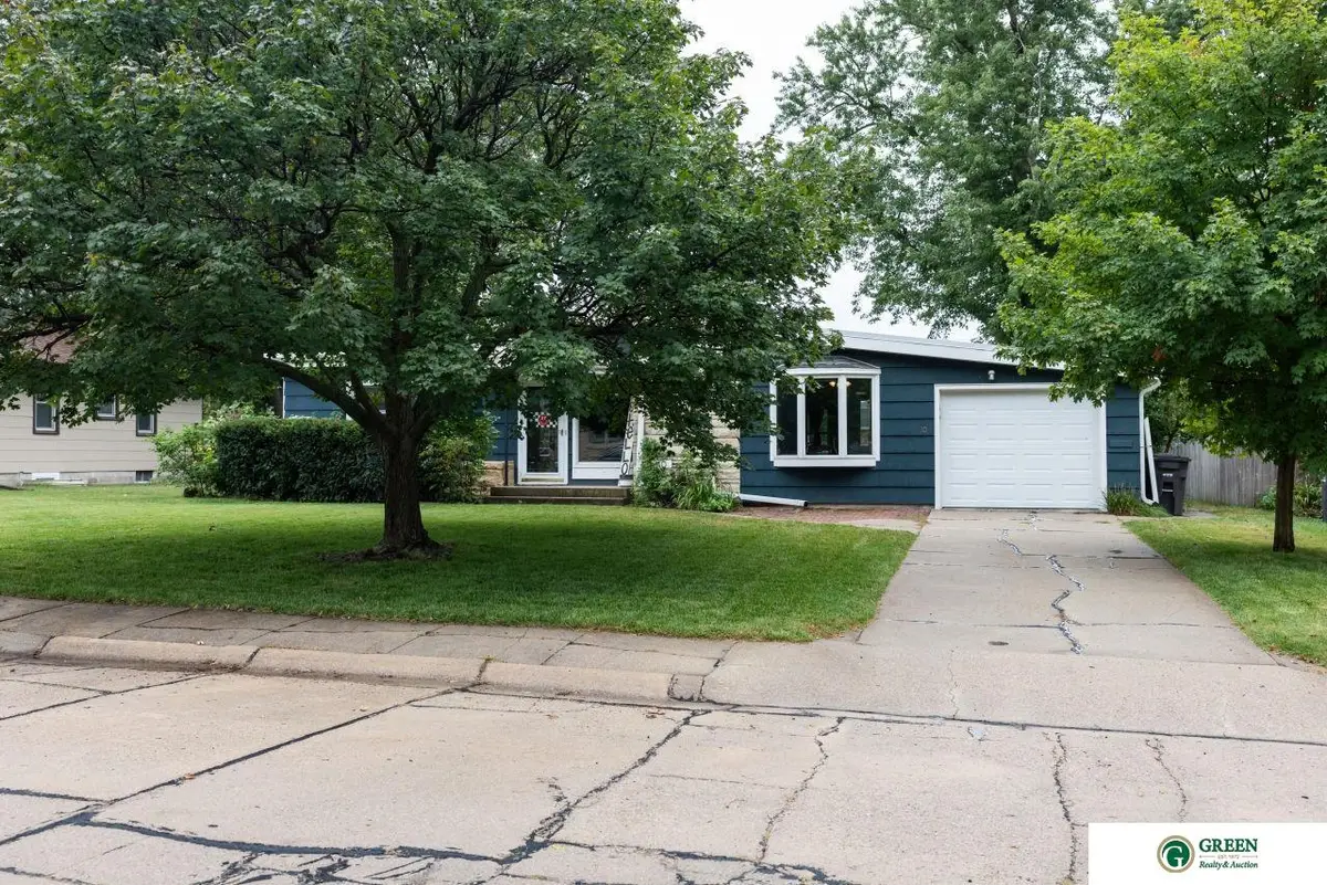 10 Fairview Drive, York, NE 68467 - Image #1