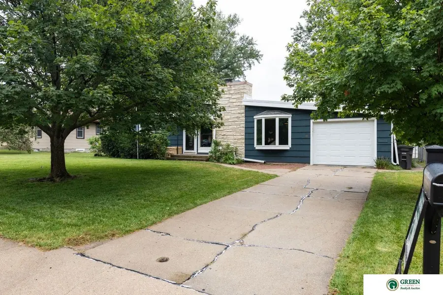 10 Fairview Drive, York, NE 68467 - Image #2