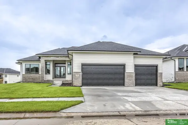 5438 N 212th Street, Elkhorn, NE 68022