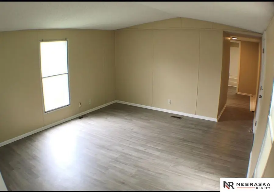 10911 Read Court, Omaha, NE 68142 - Image #2