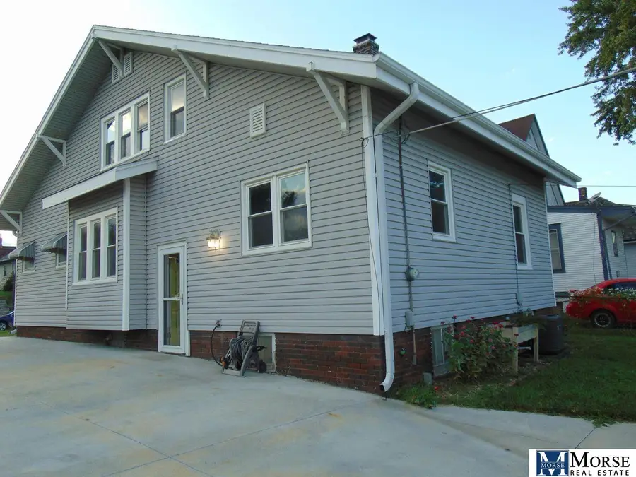 1525 S 25th Avenue, Omaha, NE 68105 - Image #2