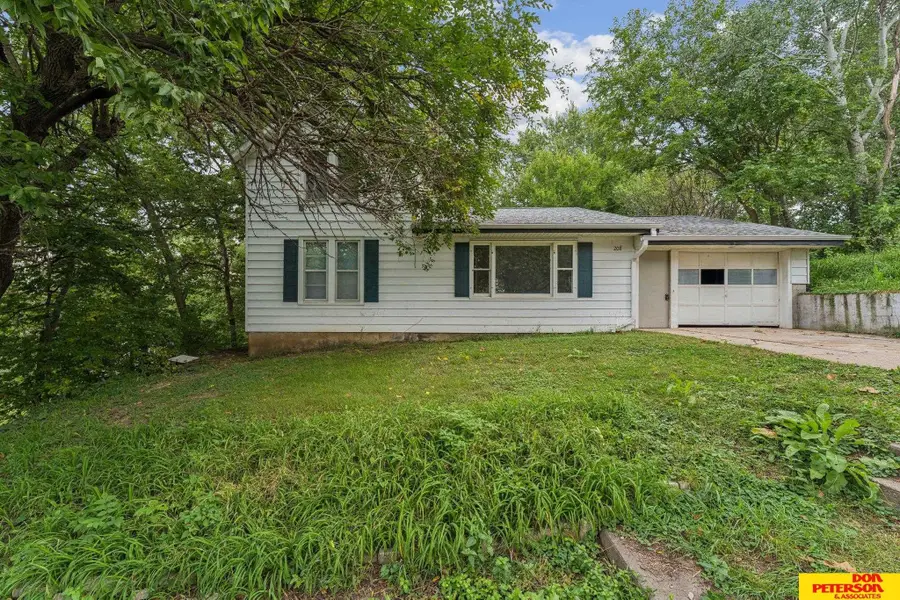 208 S Park Street, Hooper, NE 68031 - Image #2