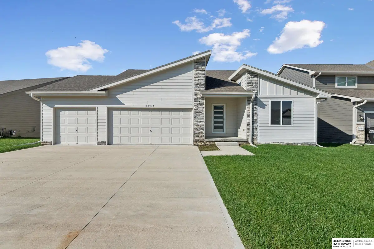8954 S 21st Street, Bellevue, NE 68147 - Image #1
