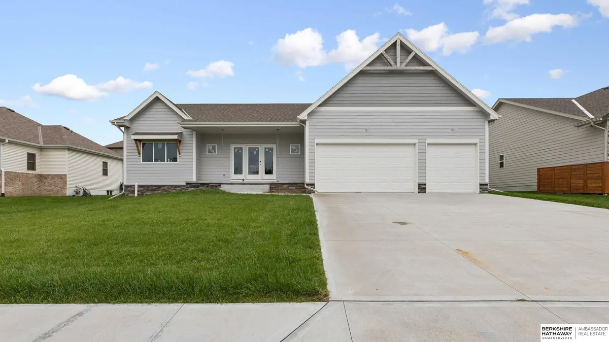 808 Grandview Drive, Louisville, NE 68037 - Image #1