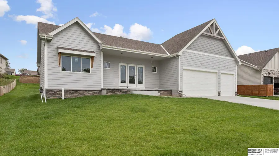 808 Grandview Drive, Louisville, NE 68037 - Image #2