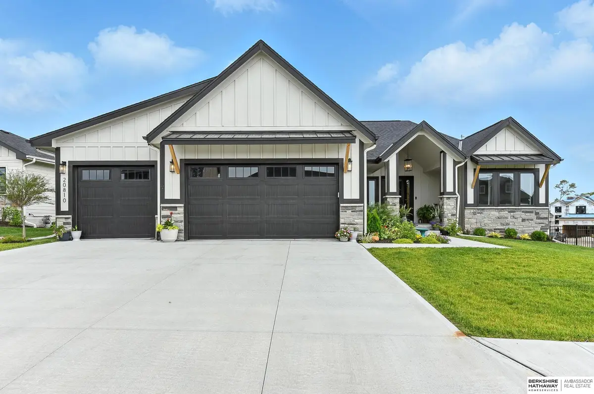 20810 Hartman Avenue, Elkhorn, NE 68022 - Image #1