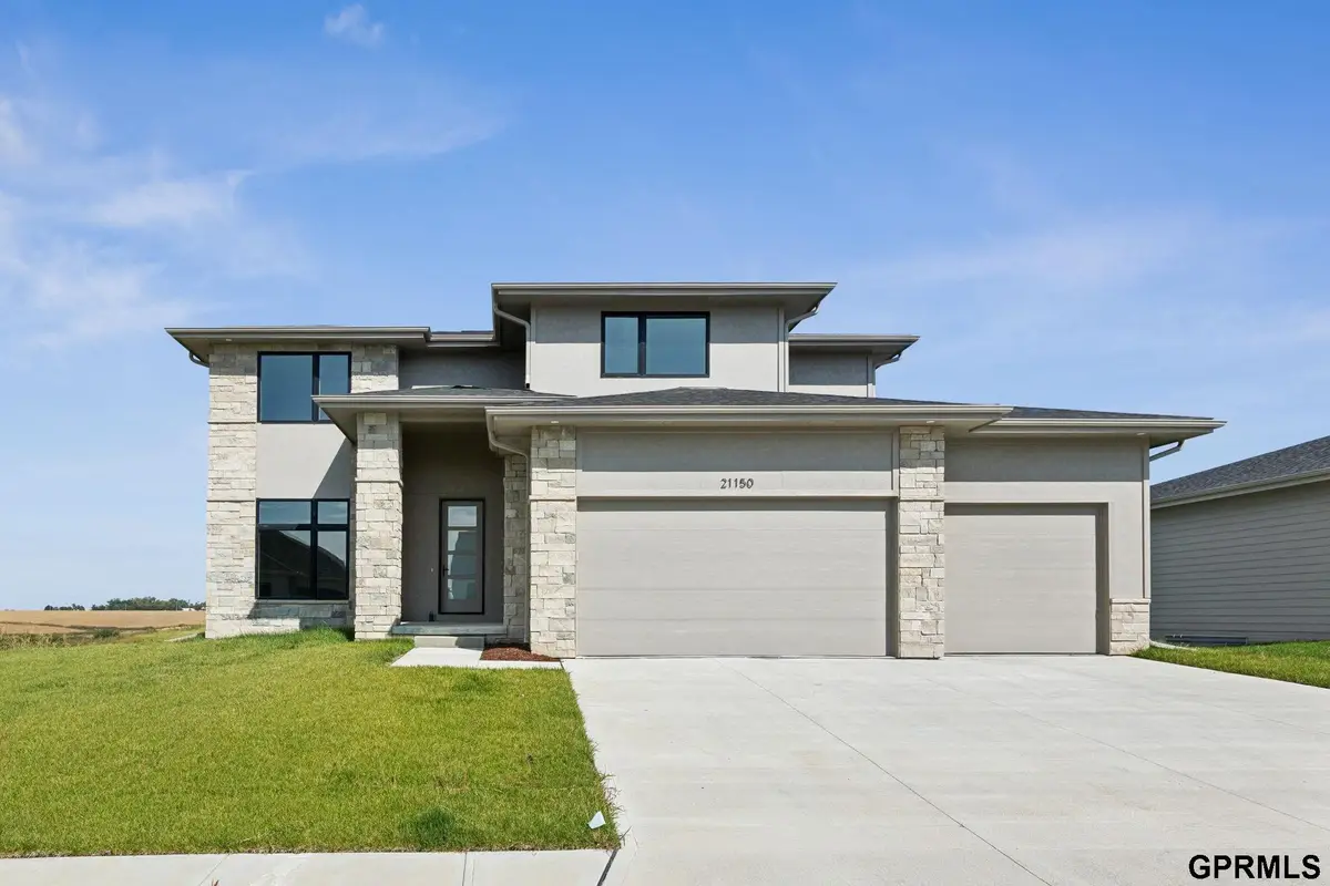 21150 Hartman Avenue, Elkhorn, NE 68022 - Image #1