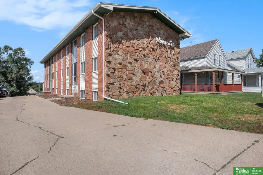 4422 S 25 Street, Omaha, NE 68107 - Image #2