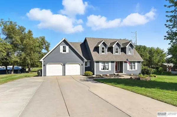 18104 Murray Trail, Gretna, NE 68028