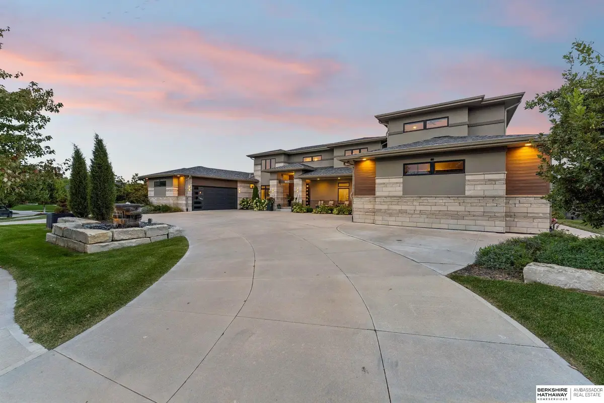 1605 S 219th Avenue, Elkhorn, NE 68022 - Image #1