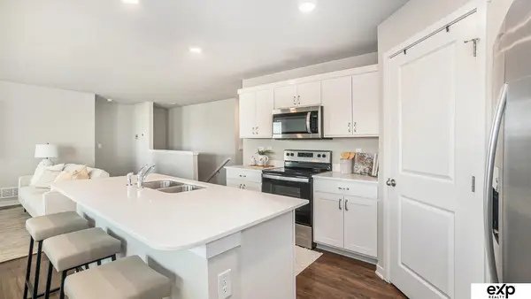 4517 Lawnwood Drive, Bellevue, NE 68133