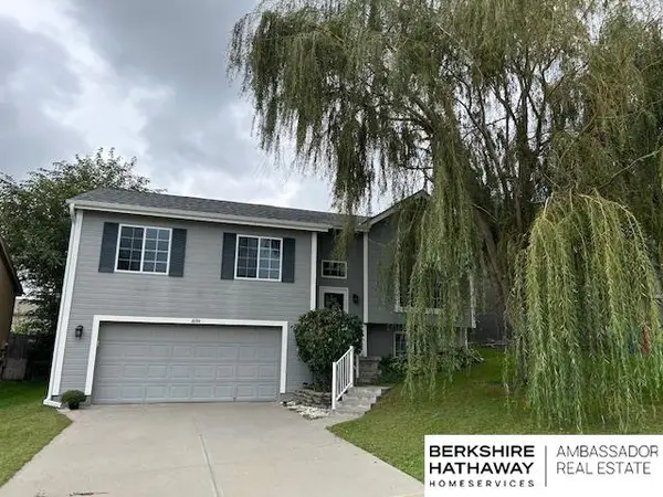 16914 Tibbles Street, Omaha, NE 68116