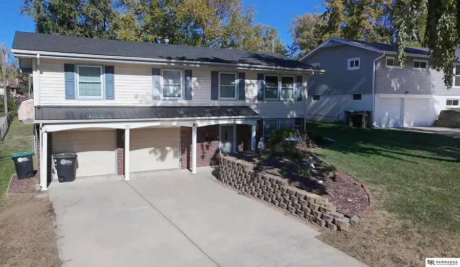 9616 Meredith Avenue, Omaha, NE 68134 - Image #2