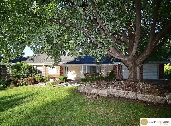 642 S 90 Street, Omaha, NE 68114