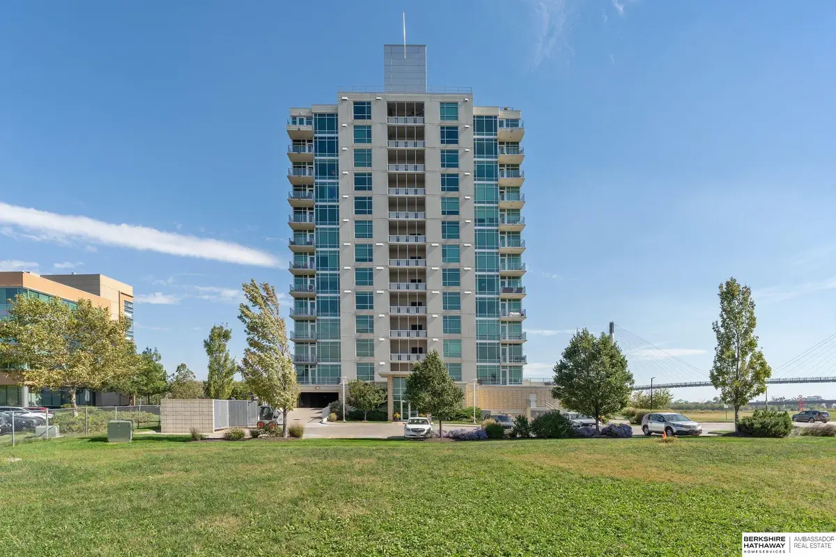 444 Riverfront Plaza #802, Omaha, NE 68102 - Image #1