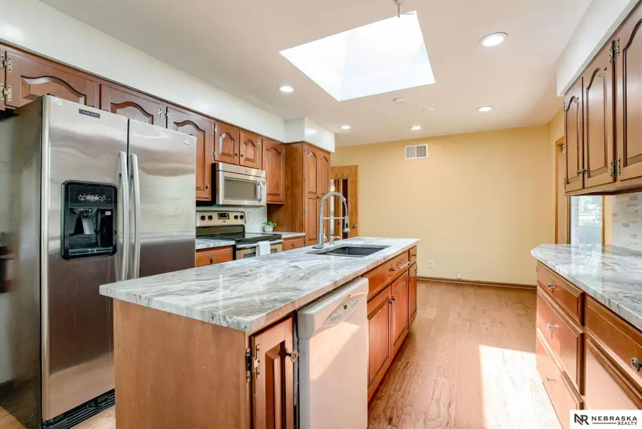 5746 Lenox Avenue, Lincoln, NE 68510 - Image #2