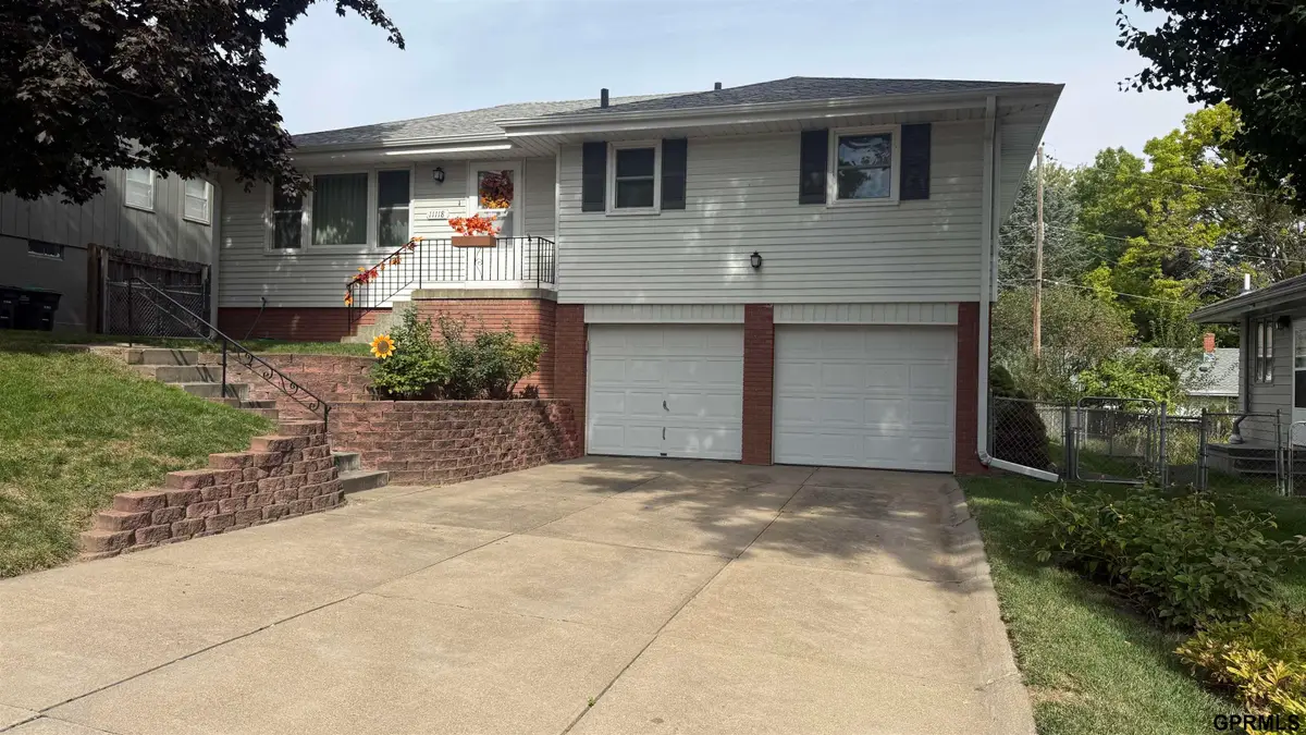 11118 Leavenworth Street, Omaha, NE 68154 - Image #1