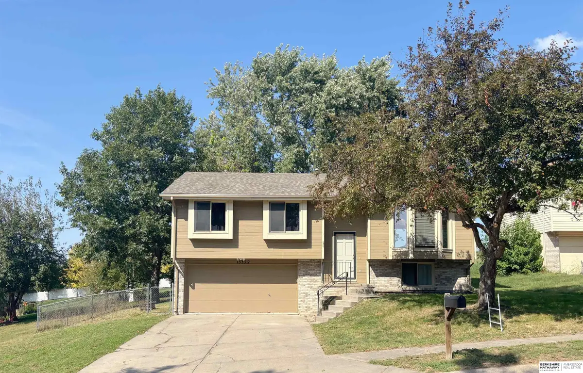 15322 Parker Plaza, Omaha, NE 68154 - Image #1