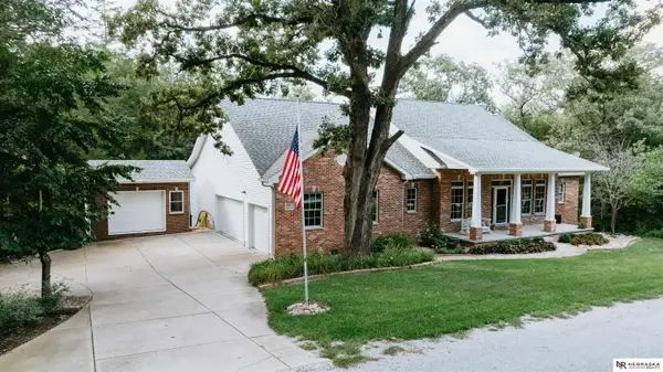 19577 Pheasant Lane, Louisville, NE 68037