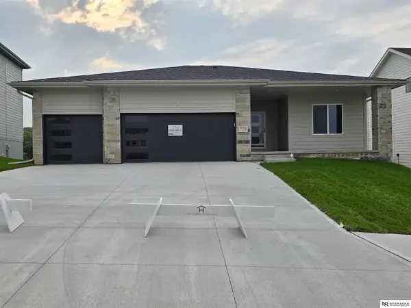 11342 N 162 Street, Bennington, NE 68007
