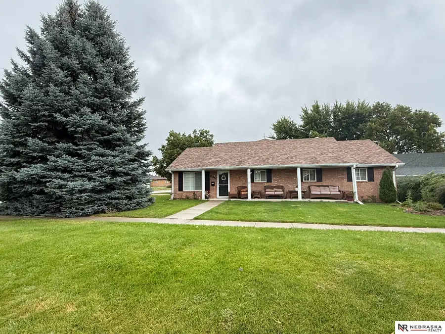 240 W 3rd Street, Valentine, NE 69201 - Image #2