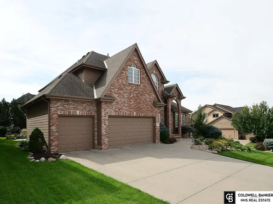 18059 Leavenworth Street, Elkhorn, NE 68022 - Image #3