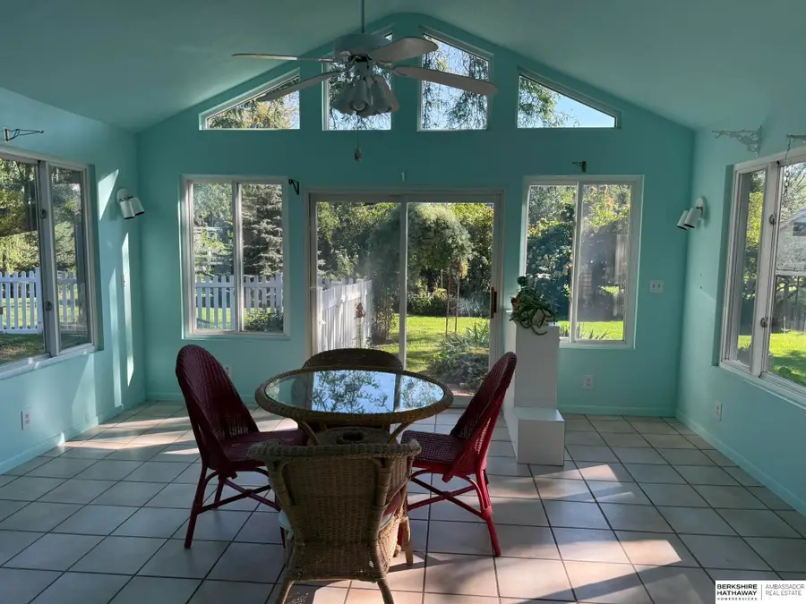 21414 Shamrock Circle, Omaha, NE 68022 - Image #3