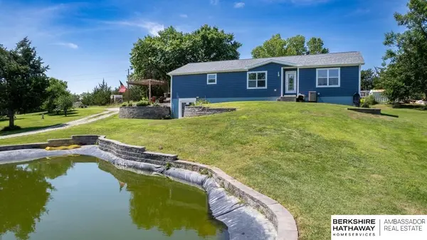 1663 140th Road, Pleasant Dale, NE 68423