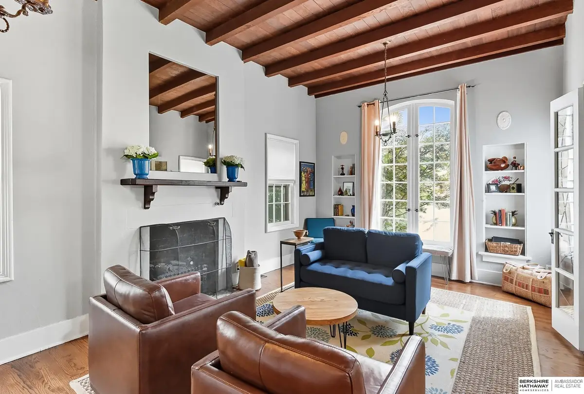 910 S 58th Street, Omaha, NE 68106 - Image #1