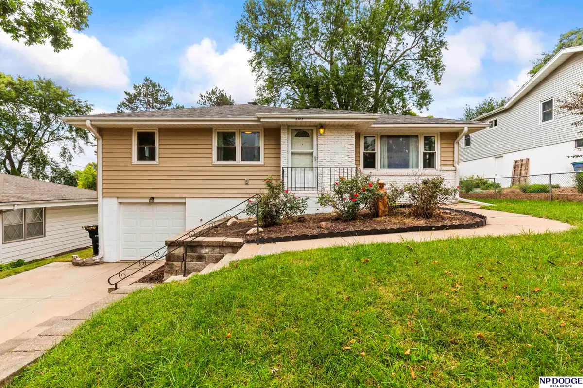 8305 Castelar Street, Omaha, NE 68124 - Image #1