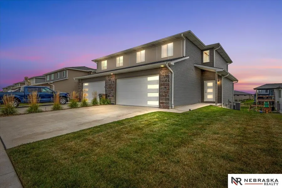 989 Titan Drive, Hickman, NE 68372 - Image #2