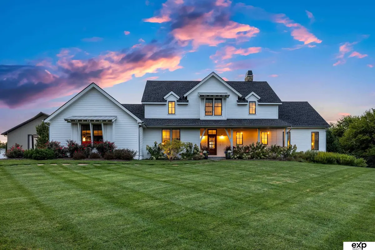 20740 Rawhide Road, Omaha, NE 68022 - Image #1