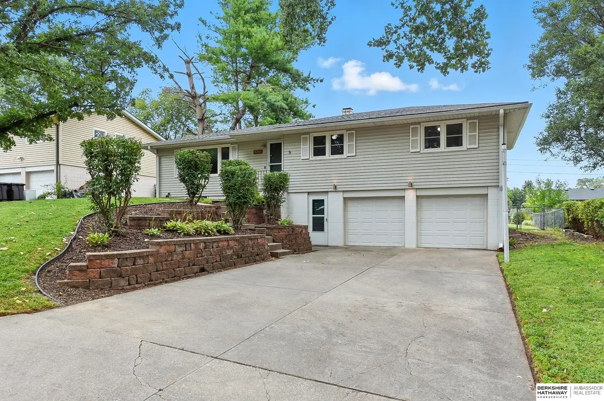 11026 Hascall Street, Omaha, NE 68144 - Image #1