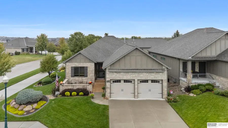 9930 Edgewater Lane, Lincoln, NE 68527 - Image #3