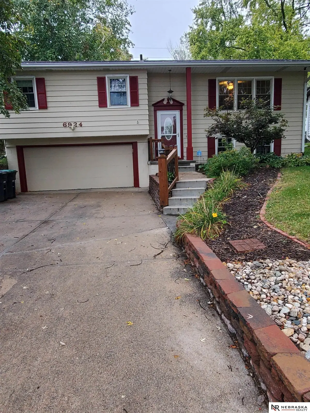 6924 N 65th Avenue, Omaha, NE 68152 - Image #1