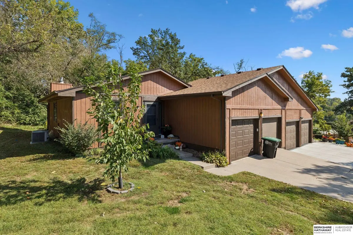 7806 Read Plaza, Omaha, NE 68122 - Image #1