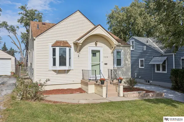 5838 Walnut Street, Omaha, NE 68106