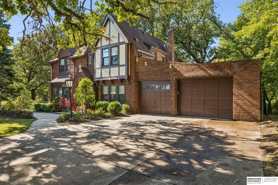 9670 N 30 Street, Omaha, NE 68112 - Image #2