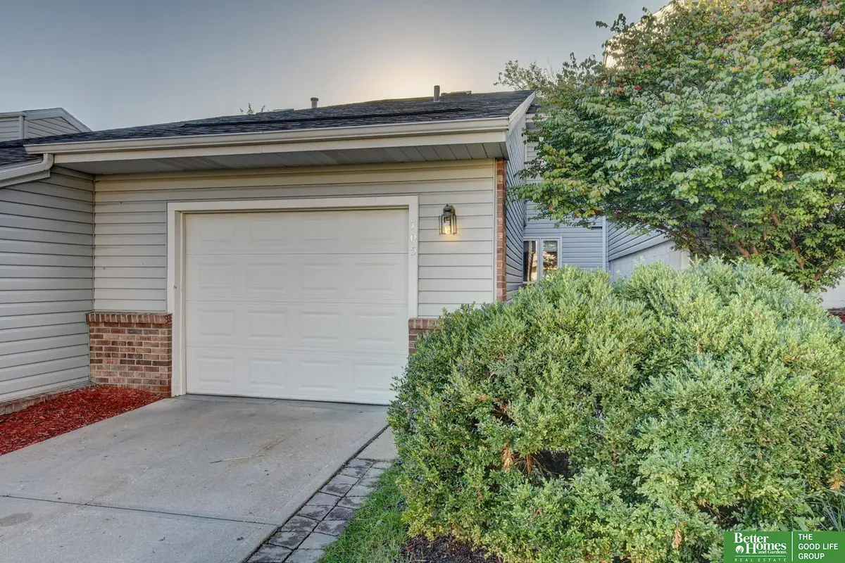 705 N 129 Plaza, Omaha, NE 68154 - Image #1