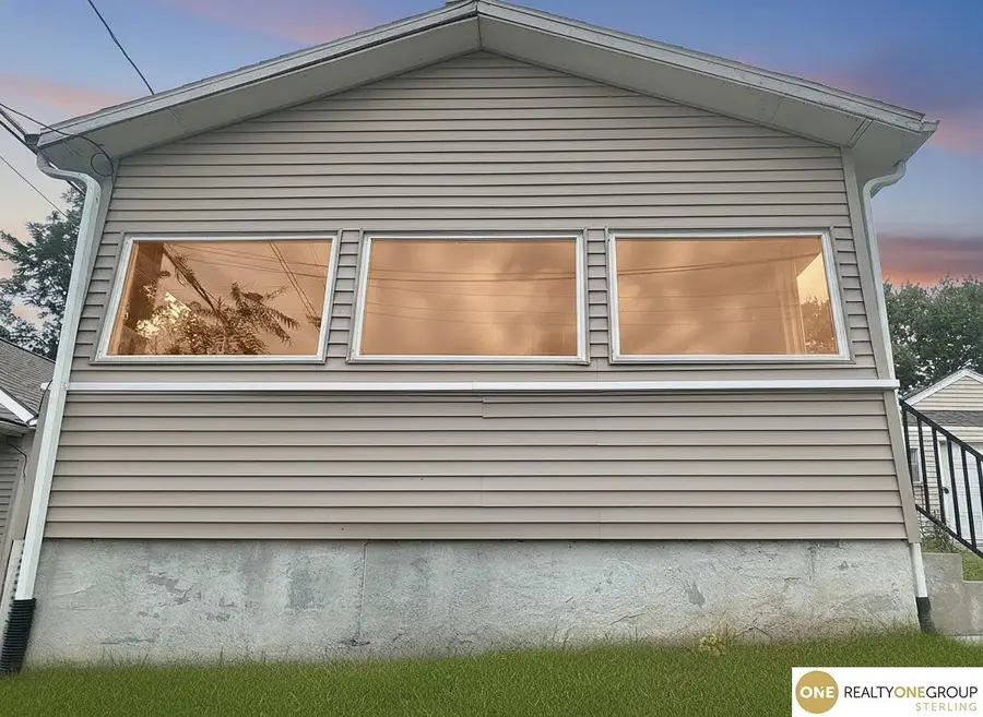 2715 Pacific Street, Omaha, NE 68105 - Image #2