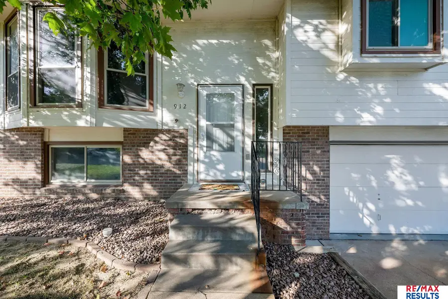 912 Bordeaux Avenue, Bellevue, NE 68123 - Image #2