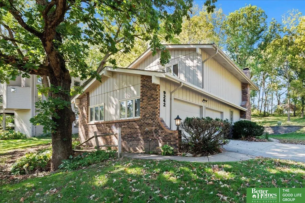 9242 Raven Oaks Drive, Omaha, NE 68152 - Image #1